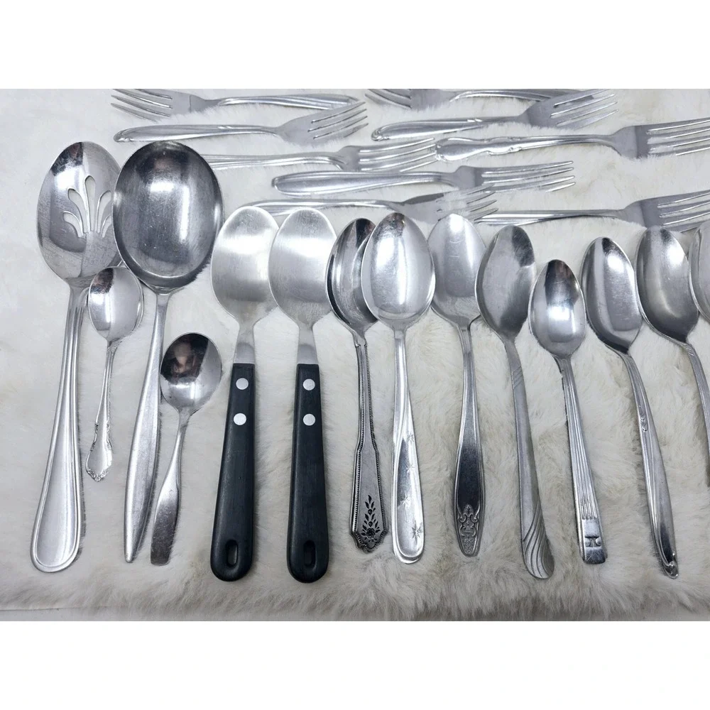 Lot of 45 Assorted Vintage Silverplate Dinner/Place Forks‎ Spoons Butter Knives